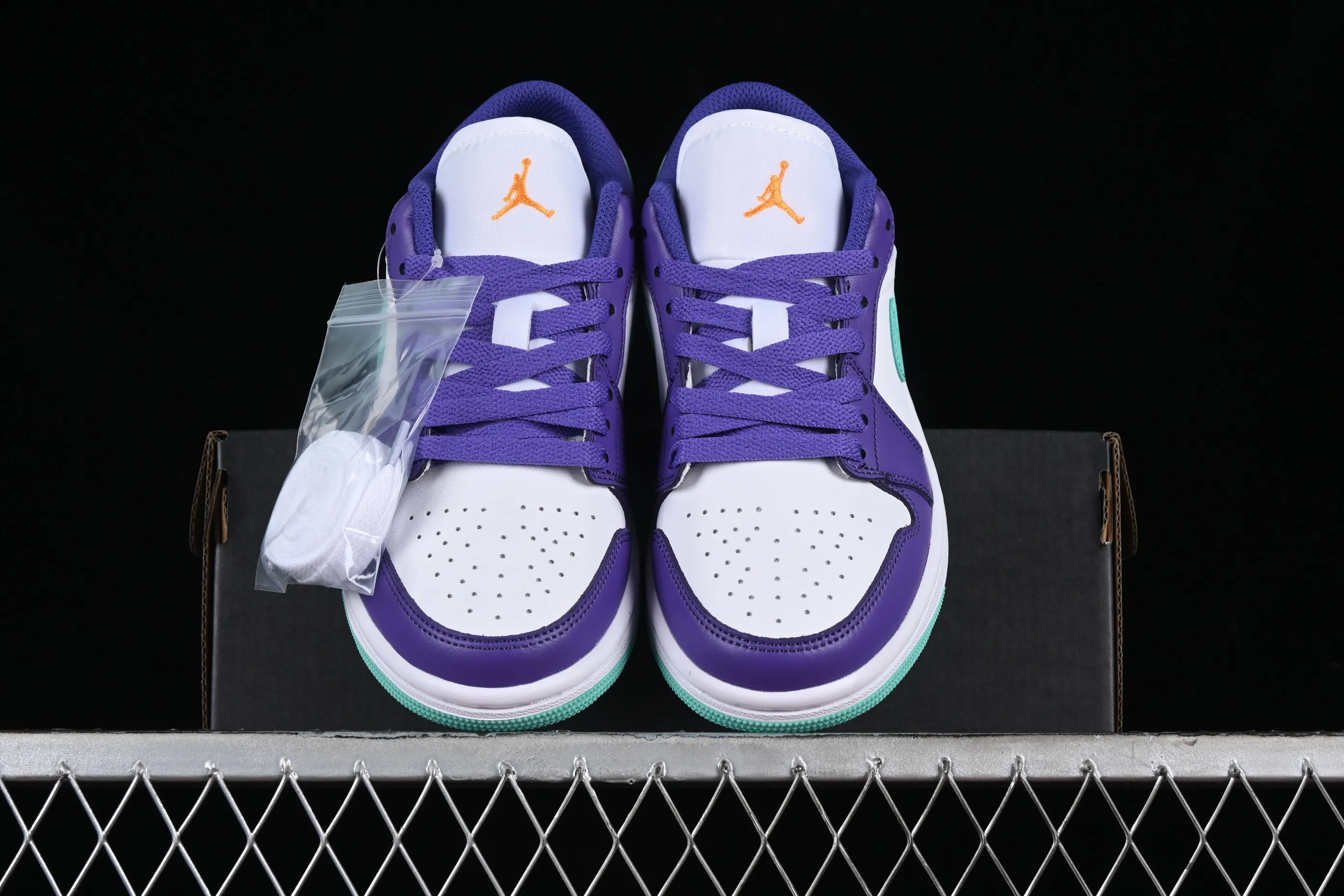 All categories Air Jordan Jordan series basketball shoes Air Jordan 1 Low Air Jordan 1 Low AJ1 Joe 1 Charlotte Hornets low-top cultural and casual sneakers HJ9013-550